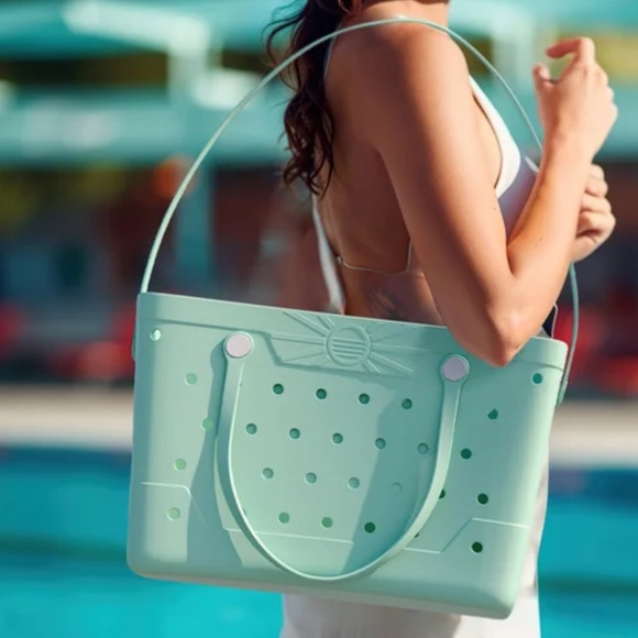Beachcomber Mint Green Tote - Picture 3 of 3